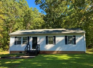 2166 Mountain View Rd, Powhatan, VA 23139