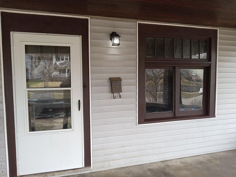 1st image of 318 N 15th St