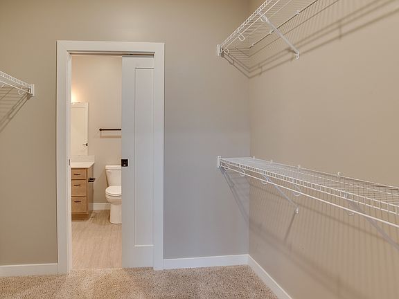Bella Rose Apartments Closet