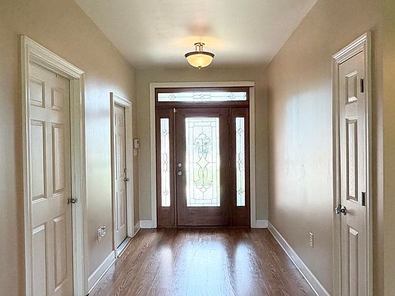 3rd image of 447 Sugar Trail St