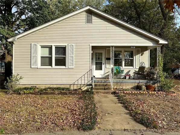 319 W Pine St, Columbus, KS 66725