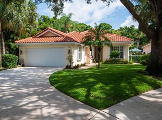 146 Lost Bridge Dr, Palm Beach Gardens, FL 33410