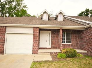 1217 Eastoak St, Fenton, MI