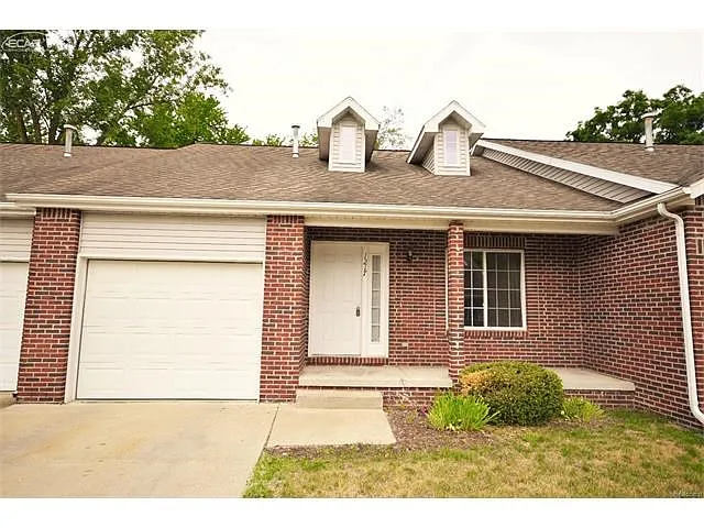 1217 Eastoak St photo 1