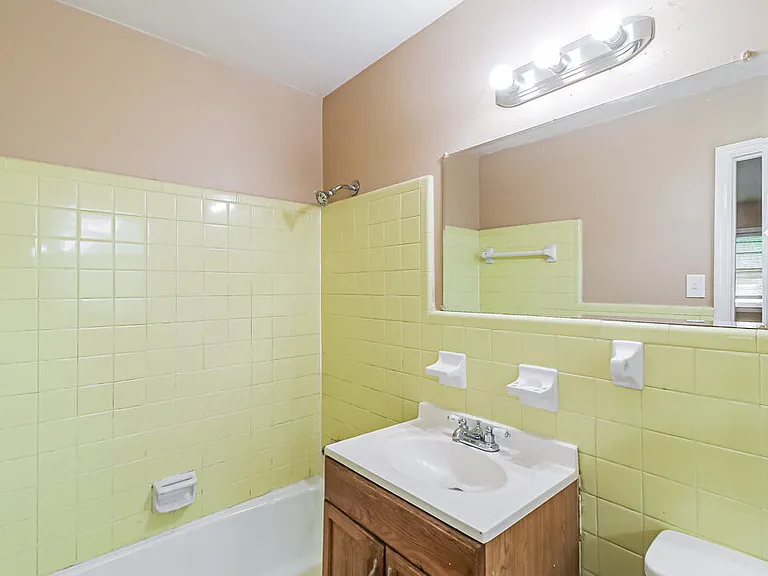 1932 Carla Dr — Photo 12