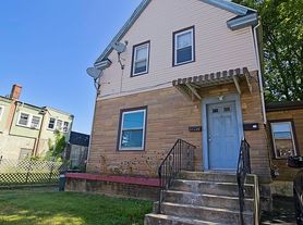 58 Federal Ave, Quincy, MA