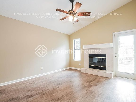 3rd image of 2648 Cahill Way