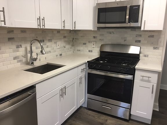 2nd image of 215 Conard Ave APT B