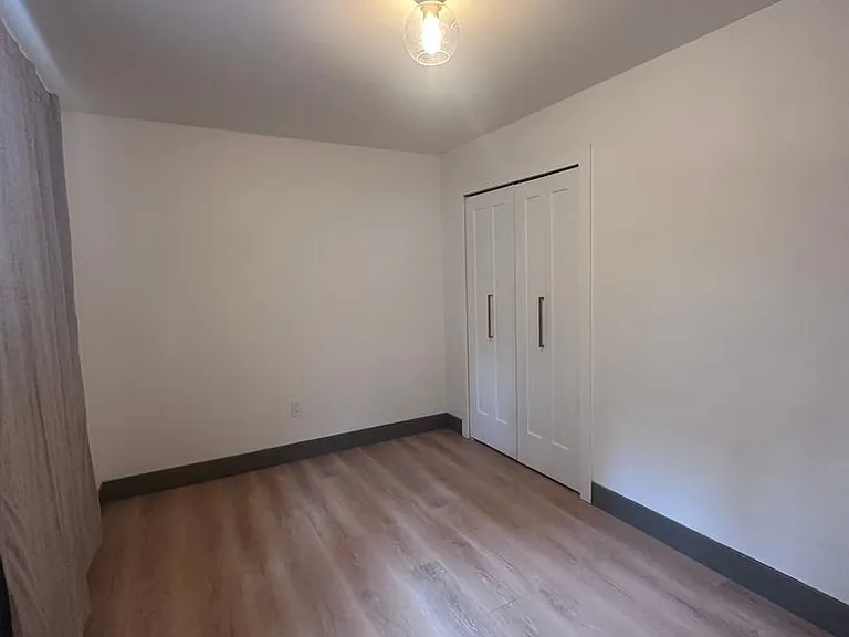 886 Tahoe Island Dr — Photo 8