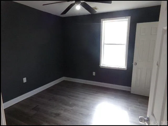 2323 S Spring St — Photo 7