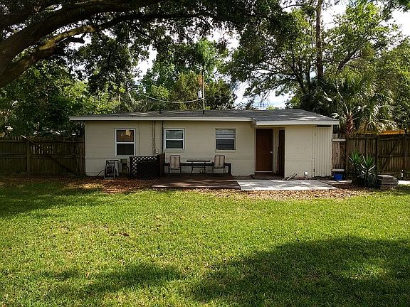 3rd image of 3539 Formosa Dr
