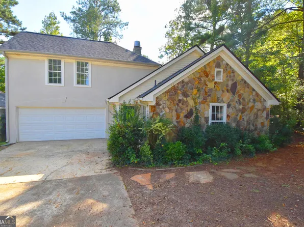 700 S Fairfield Dr, Peachtree City, GA 30269