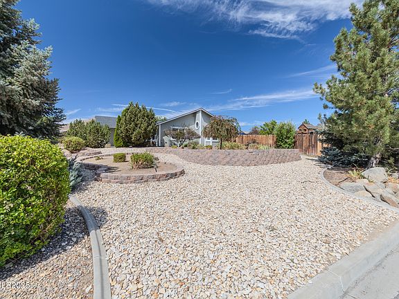 5th image of 420 Tina Ct