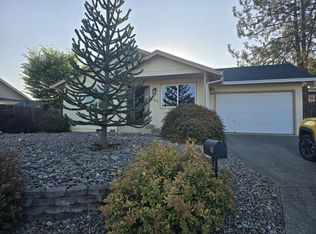 160 Keeler Ct, Roseburg, OR 97471