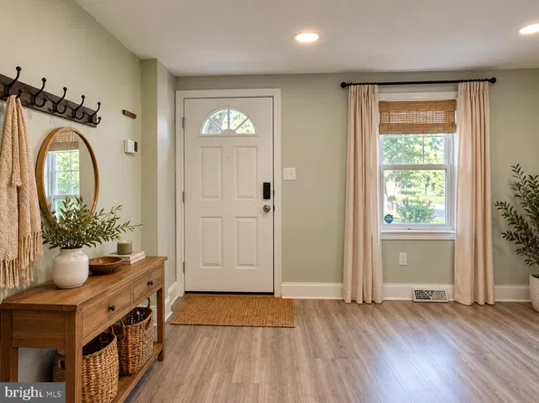16 E Federal St, Burlington, NJ 08016
