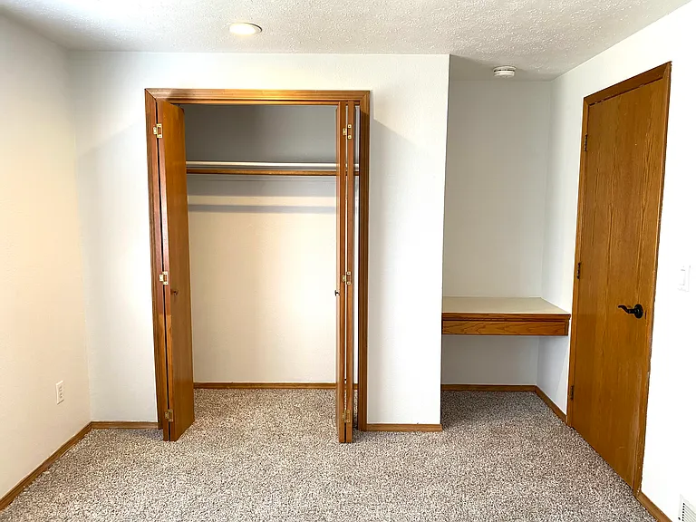 8216 N General Lee Way #A — Photo 5