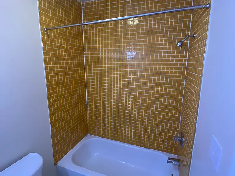 13 S Robinson St #B — Photo 32