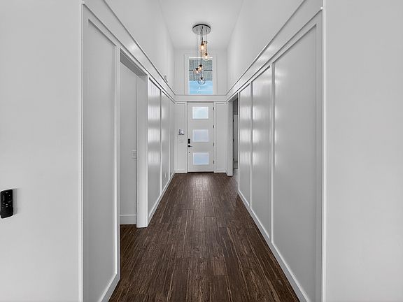 4th image of 16001 Aparados Way
