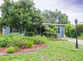 484 Hillside Ct, Melbourne, FL 32935