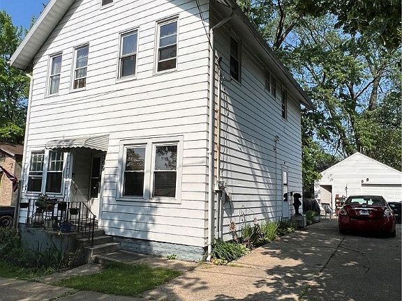 3rd image of 309 The Brooklands Ave