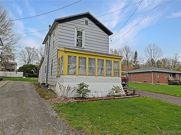 3rd image of 81 Walker Rd