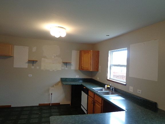 4th image of 1756 N Metropolitan Ave