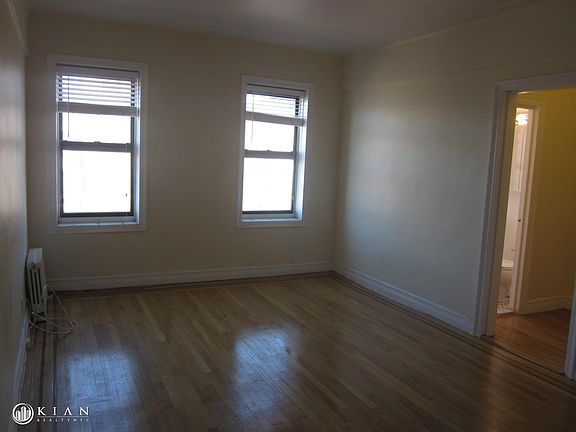 5th image of 4308 40th St #6/H
