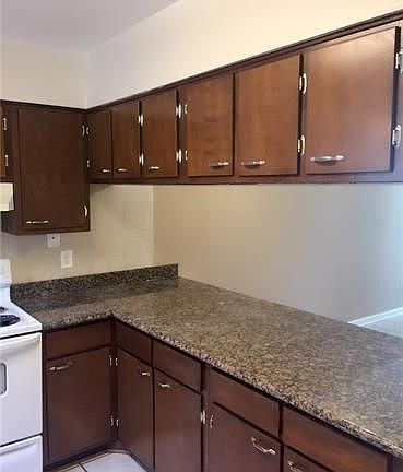 5th image of 710 Carrollton Ave APT A