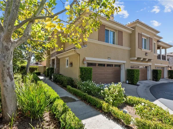 23833 Toscana Dr, Santa Clarita, CA 91354