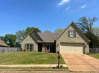 1390 Lake Front Dr E, Hernando, MS 38632