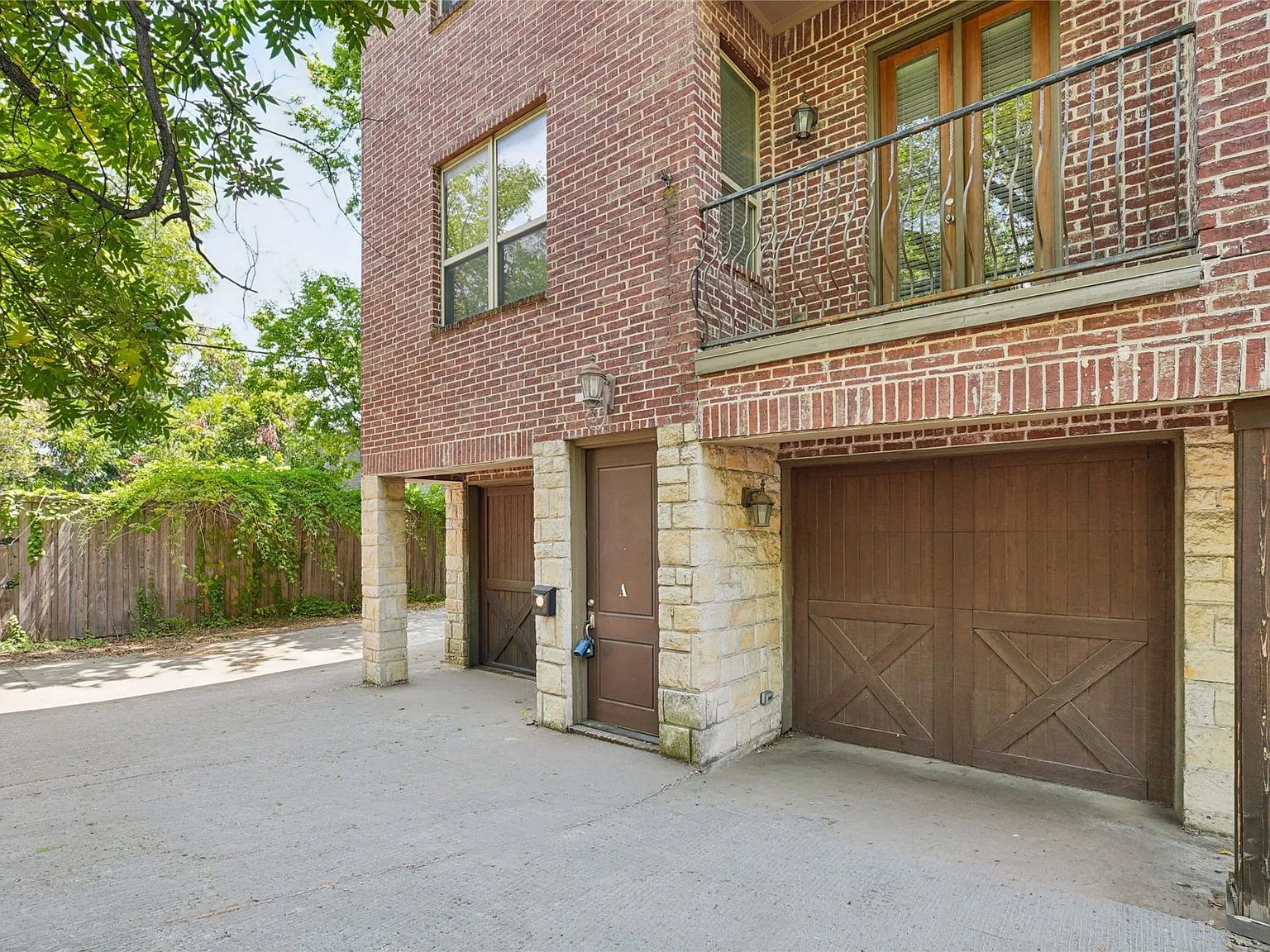 3 bed, 2.5 bath, 1528 sqft, $3,300 — Photo 4