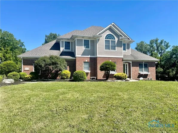 1204 Hidden Brook Dr, Hicksville, OH 43526