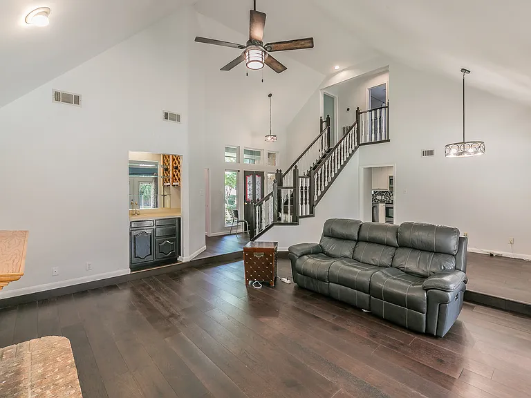 2 Edgemere Ct — Photo 7