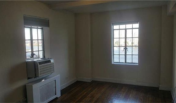 5th image of 5 Tudor City Pl APT 1327