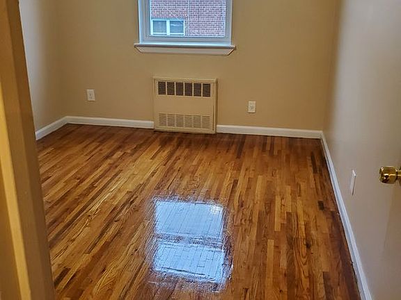 5th image of 1120 E 58th St #2F
