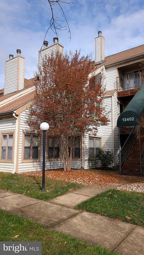 2 bed, 1.0 bath, 843 sqft, $2,100 — Photo 2