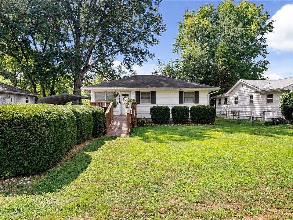 1st image of 2461 Sweetser Ave