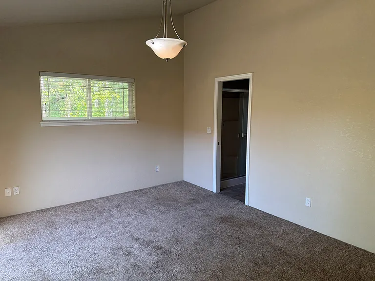 1672 SW Waterstone Dr — Photo 10