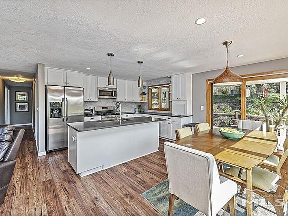 5th image of 3672 Hobart Cir