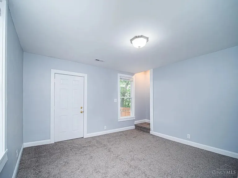 4239 Eastern Ave — Photo 13