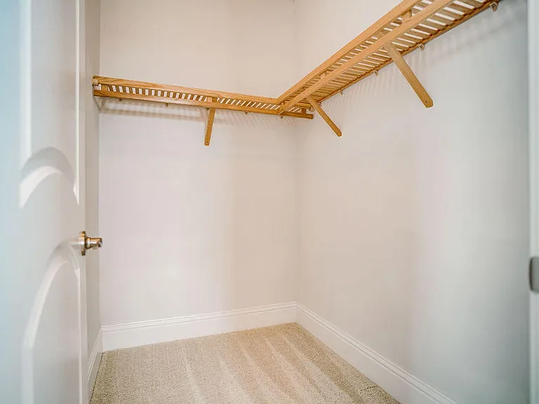 170 SE Calmo Cir — Photo 18