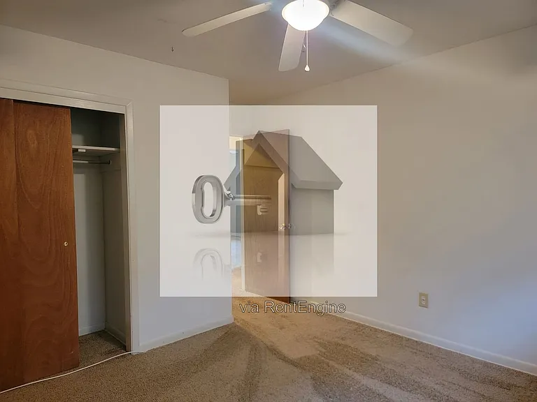 917 N 70th Ave — Photo 9