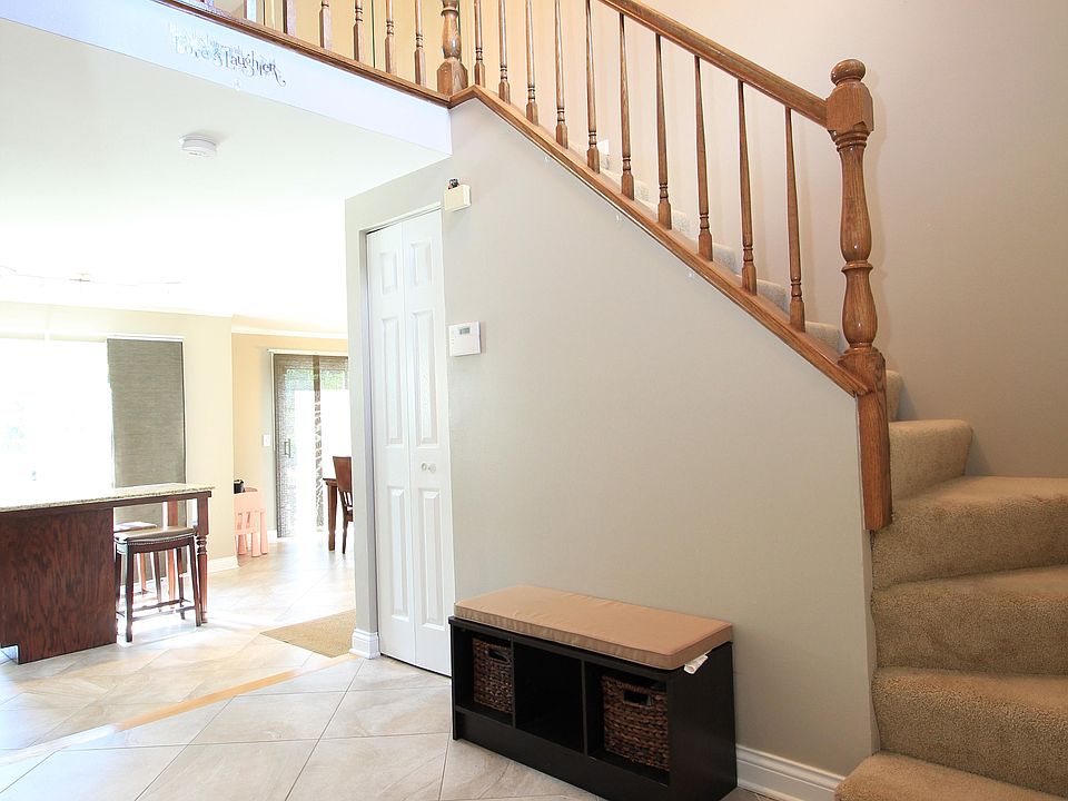1st image of 210 Southwood Cir