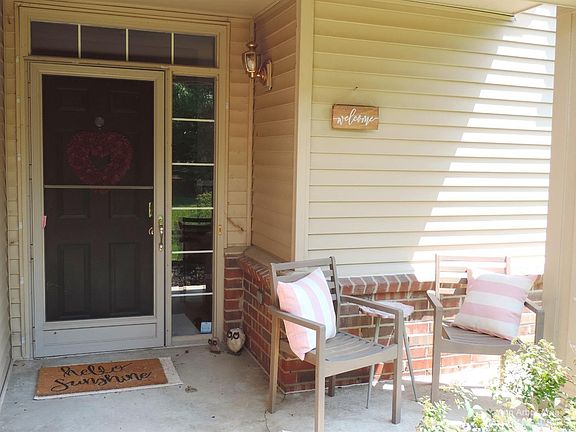 2nd image of 4006 Elizabeth Ave #172