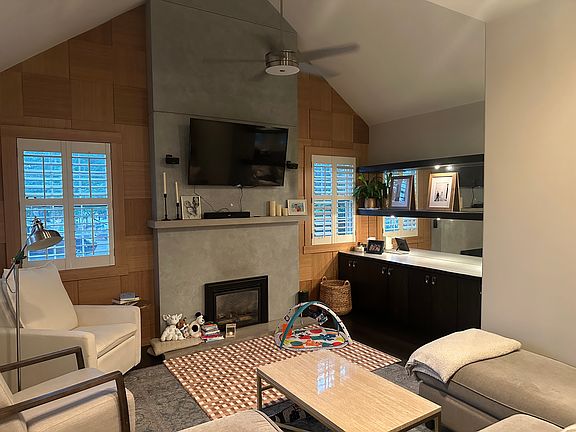 Vaulted great room