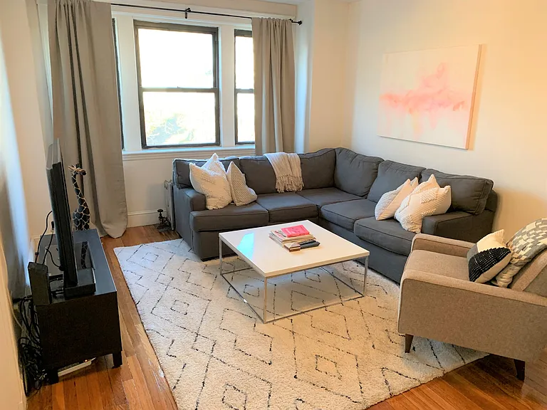 19 Egremont Rd #2 — Photo 6