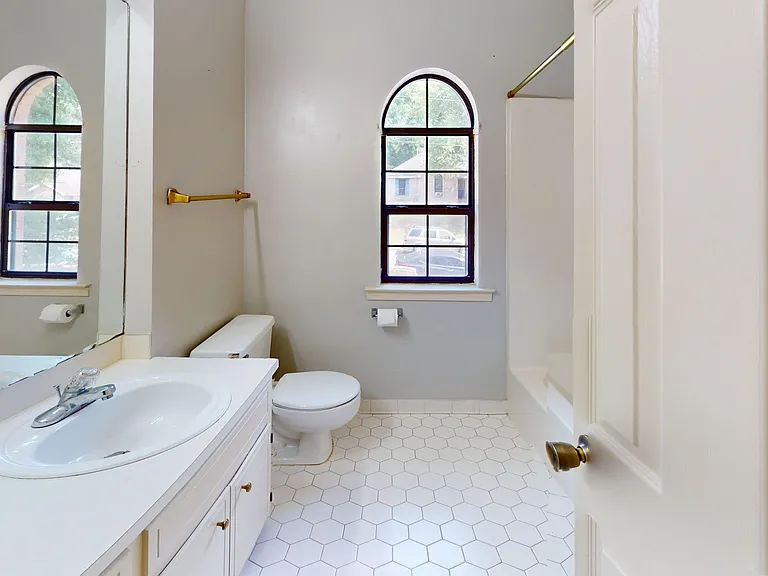 335 Bent Tree Dr — Photo 16