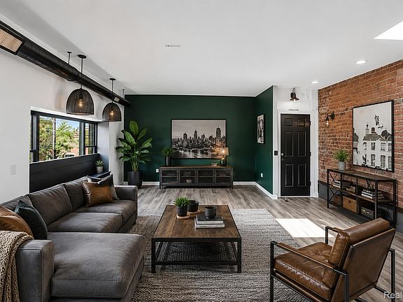 4th image of 436 E Milwaukee St #8