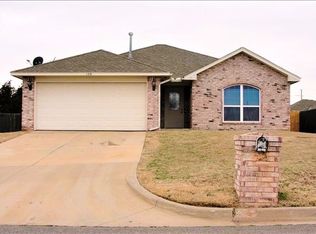 1216 N 4th St, Noble, OK 73068