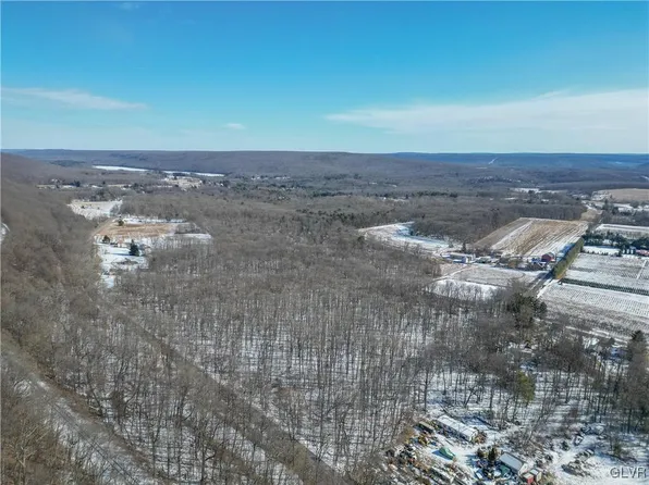 E Main St, Quakake, PA 18245